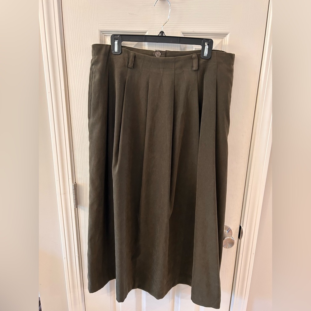 Orvis Olive Green Maxi Pleated Skirt